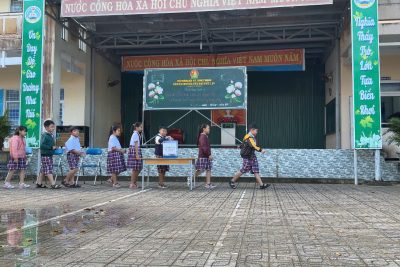 TRƯỜNG TIỂU HỌC ĐỨC LỢI TỔ CHỨC QUYÊN GÓP ỦNG HỘ ĐỒNG BÀO BỊ LŨ LỤT