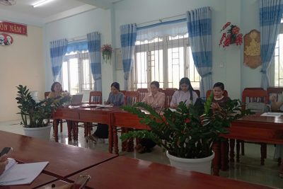 Chi bộ trường Tiểu học Đức Lợi tổ chức sinh hoạt chuyên đề Học tập và làm theo lời Bác